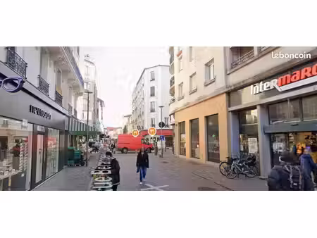 local commercial 73 m² malakoff