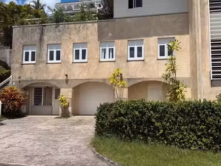 bien immobilier de caractère 3 appartements indépendants de 325 m² à schoelcher