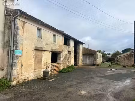 écurie en pierres