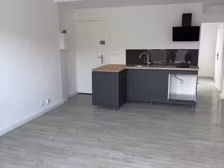 appartement f2 refait à neuf
