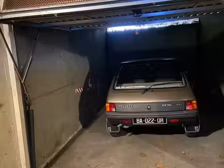 à louer box/ garage dans résidence à gradignan