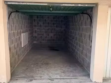 garage à louer