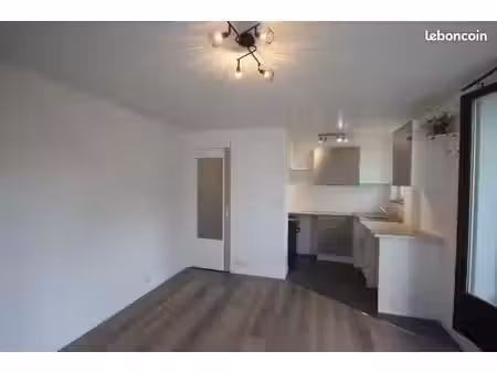 studio dans résidence
