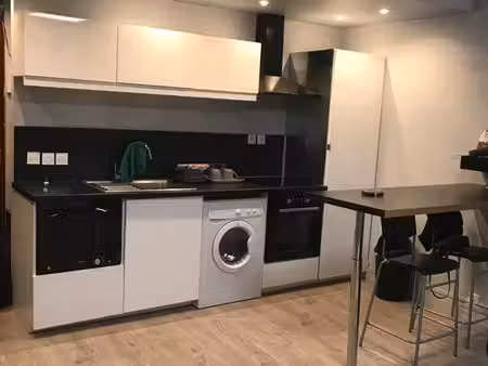 t2 meublé de 32 m² avec parking et cave – lyon 6ème  proche part-dieu