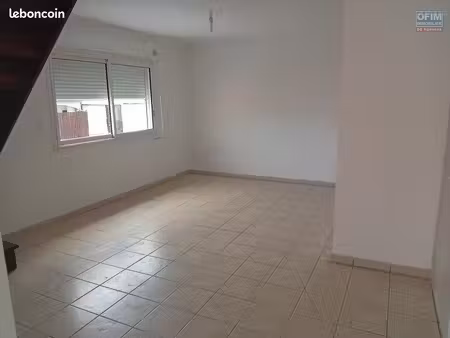 a louer appartement t3 de 78 m2 avec jardin a la saline les bains