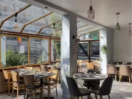restaurant spacieux et tout équipé à choisy-le-roi : 80 couverts + terrasse