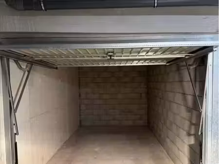 location box /pace parking