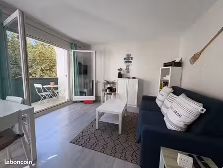 studio 1 pièce 32 m²