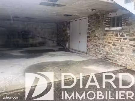 parking/box 22 m² chateaubourg