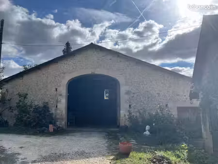 ? grange en pierre de 500 m² à louer — stockage  hivernage de véhicules (gironde  33)