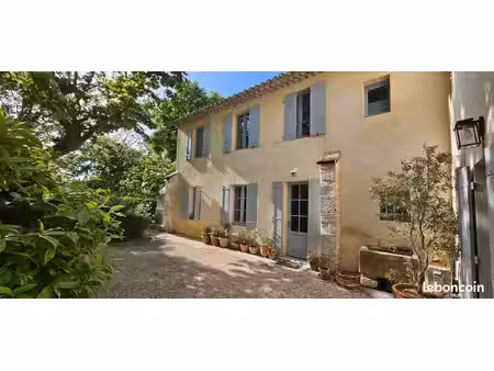 mas mitoyen 125 m2 et 4 chambres dans parc centenaire d'1ha