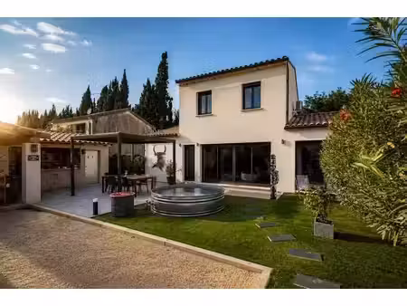 vente maison 5 pièces 125 m² à saint-etienne-du-grès (13103)  449 000 €