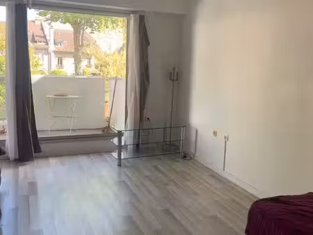 studio meublé avec terrasse 830 cc