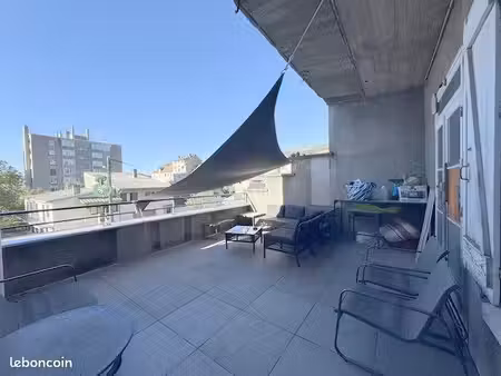appartement au 1er avec une terrasse de 22m²