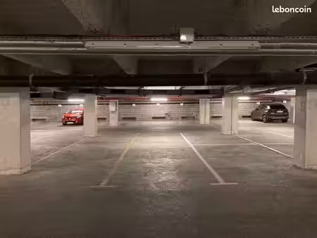 place de parking intérieure sécurisée saint-étienne - centre-deux - 42/ mois