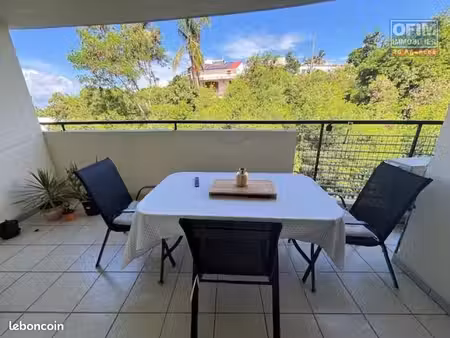 a vendre t2 dans la residence coquelicot 3  chemin finette à ste clotilde