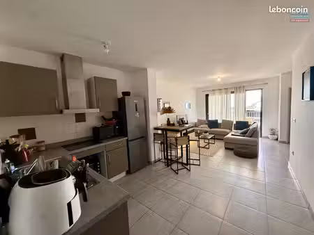 très bel appartement t2 avec vue sur la mer