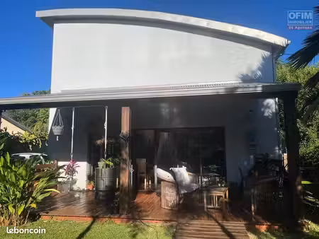 villa f5 duplex avec piscine