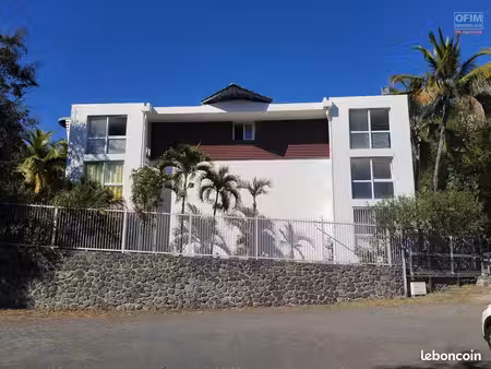 a vendre - boucan - t3 varangue vue mer + studio indépendant - 578947 euros