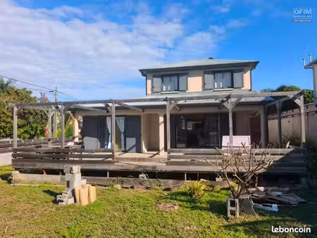 ? exclusivité ofim – magnifique villa contemporaine 4 pièces de 110 m² avec terrain piscin