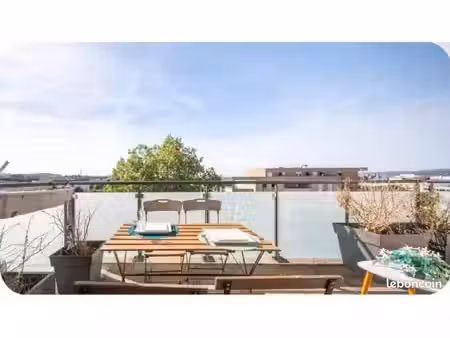 très beau t3 terrasse et clim