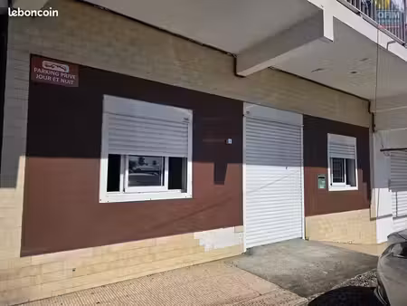 local commercial 85 m2 à louer