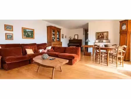 exclusivité arthurimmo.com. appartement 3 chambres avec terrasses et box.