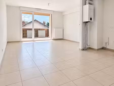 à vendre – appartement t4 avec deux balcons – résidence r?