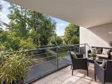 appartement villenoy - f3 - 2 chambres - balcon exposé sud - ascenseur et place de station