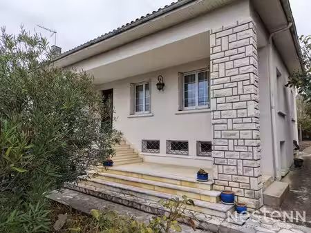 a vendre maison de 97 m² avec sous-sol complet et jardin paysagé à condom