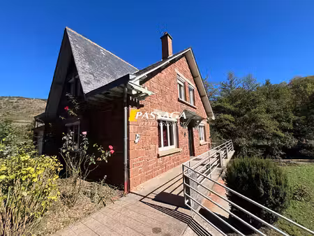 a vendre - maison d'habitation avec terrain - marcillac vallon