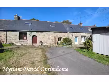maison de campagne en pierre avec potentiel locatif près de rostrenen
