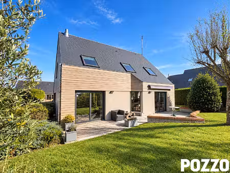 a vendre - saint hilaire du harcouet - maison 6 pièce(s) 128 m² - rare a la vente - centre