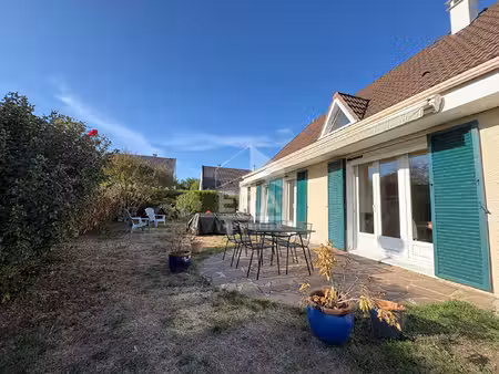 maison guyancourt 5 pièce(s) 127 m2