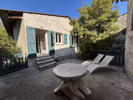 maison de village avec 2 terrasses et balcon
