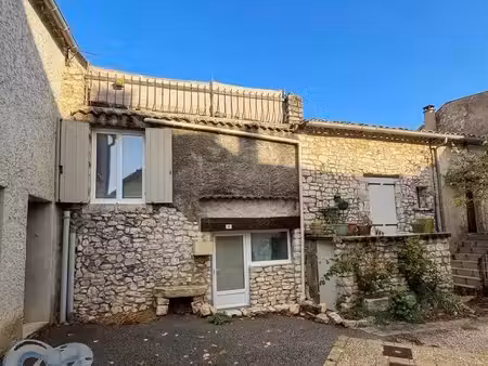 st christol - maison de village de 100 m² habitables -