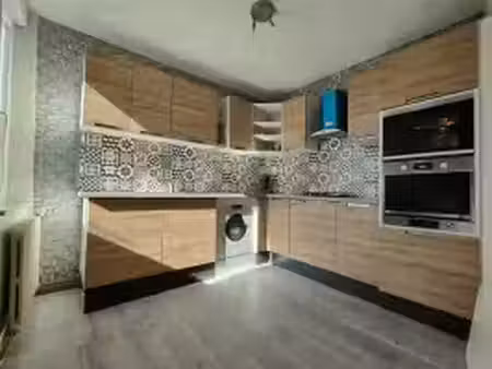magnifique appartement de 85 m2 dans une maison de ville ave