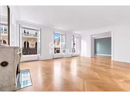 appartement de reception de 4 pièces de 134.36 m²