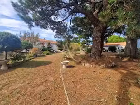 vente maison à bretignolles-sur-mer (85470) : à vendre / 146m² bretignolles-sur-mer