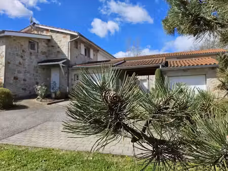 maison de village t6 avec jardinet 69340 francheville