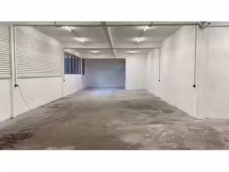 local professionnel à louer crolles 300m2 2 000€/mois ht/hc