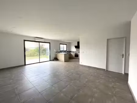 maison traditionnelle de 93 m² à villegly