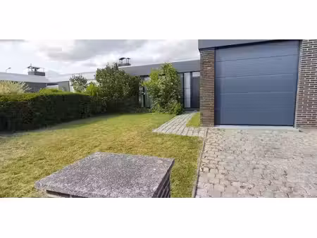 bungalow à louer à zwevegem pour € 950 avec 2 chambres à coucher