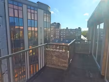 appartement 1 ch. avec terrasse à charleroi