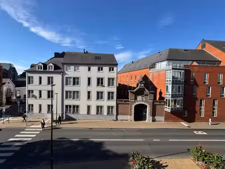 spacieux studio de 67m²