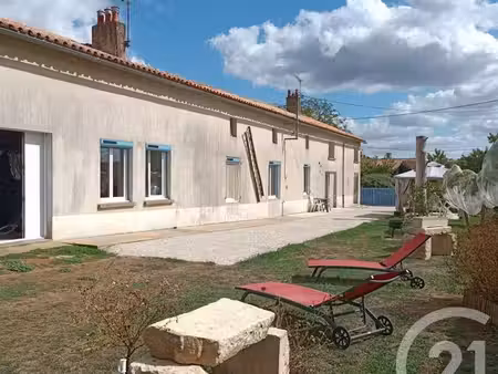 maison à vendre - 4 pièces - 177 88 m2 - maire levescault - 79 - poitou-charentes