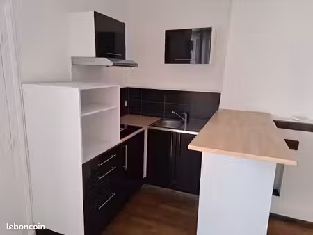 appartement à louer - centre ville de châteaudun