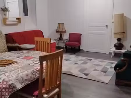 location meublée d'un t 2 à jonzac 17