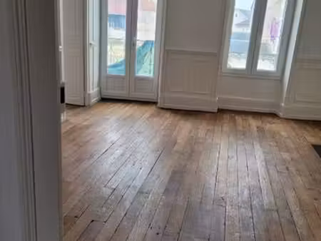 à louer f 3 centre ville la charité sur loire
