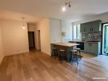 t3 de 47m2 entièrement rénové à ponteilla